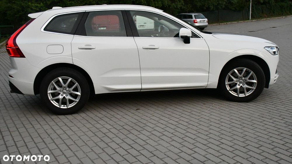 Volvo XC 60 T4 Momentum Pro - 10
