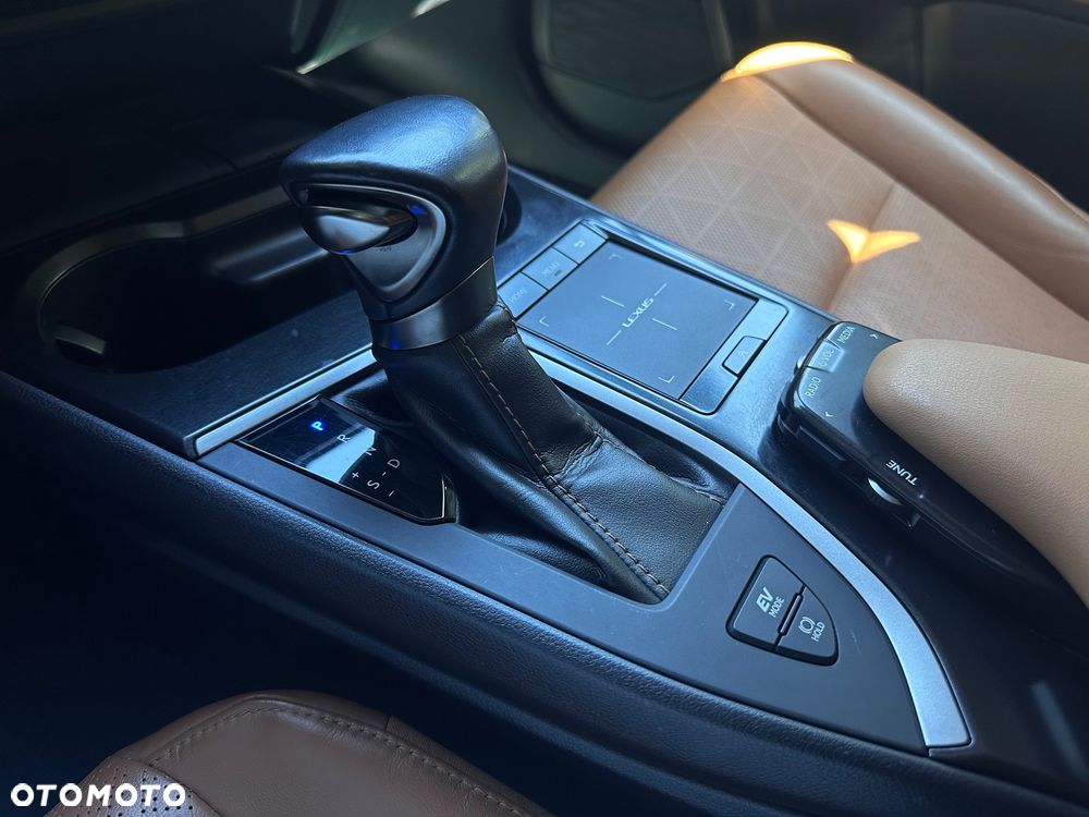 Lexus UX 200 Prestige 2WD - 10