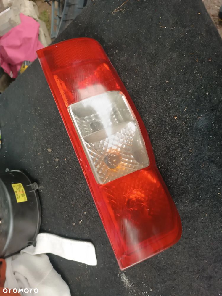 LAMPA TYLNA PRAWA FORD TRANSIT MK7 06-14 EU - 1