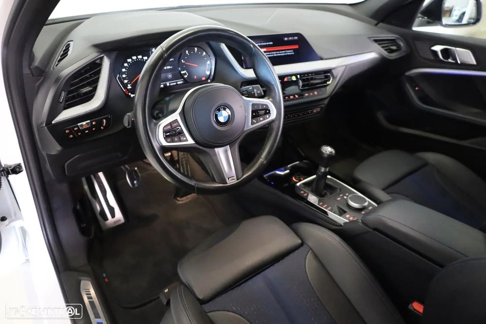 BMW 116 d Pack Desportivo M - 24