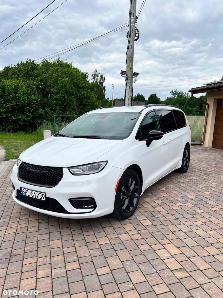 Chrysler Pacifica - 15