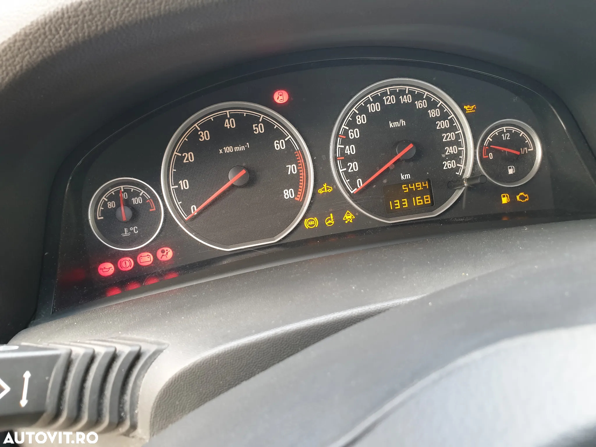 Opel Vectra 1.6i Essentia - 6