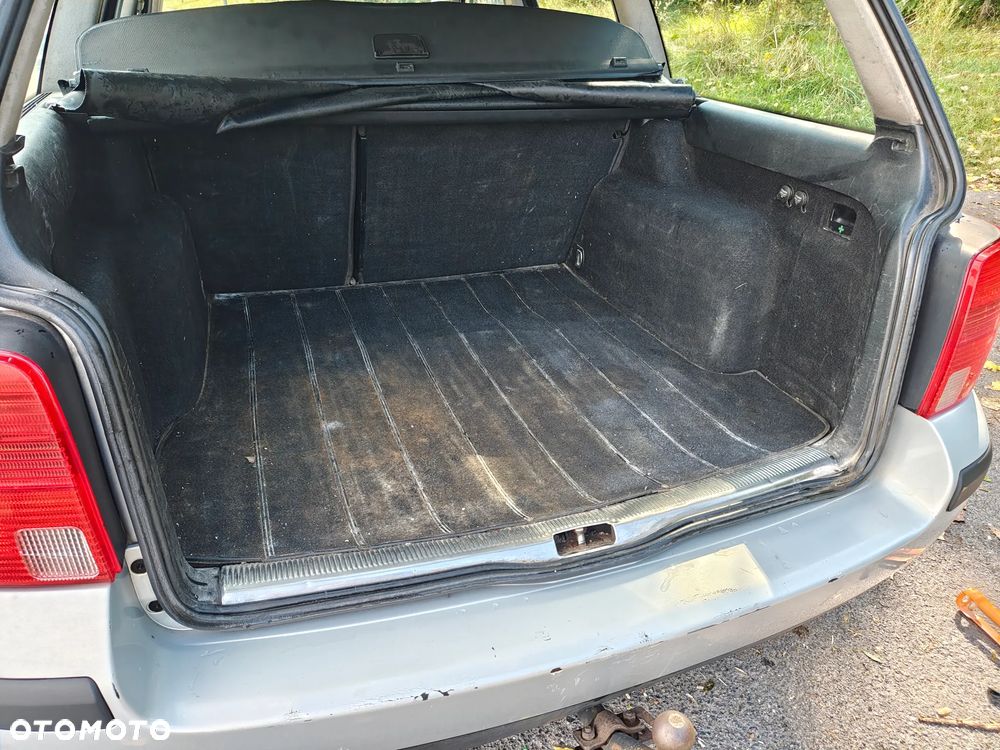 Volkswagen Passat 1.9 TDI - 10