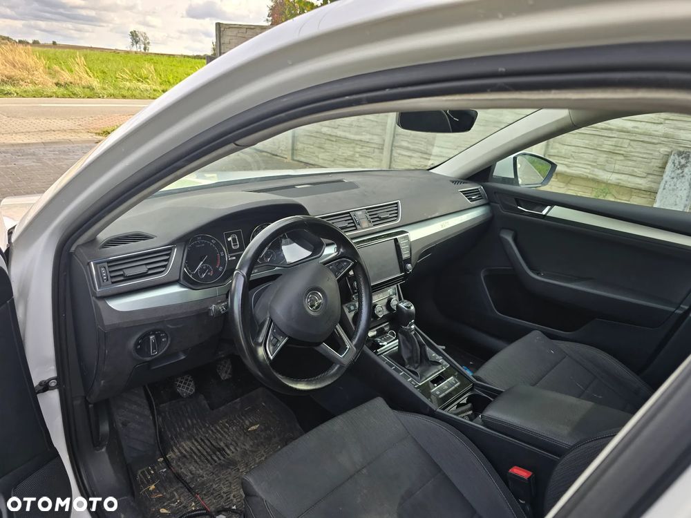 Skoda Superb 1.6 TDI Ambition - 10