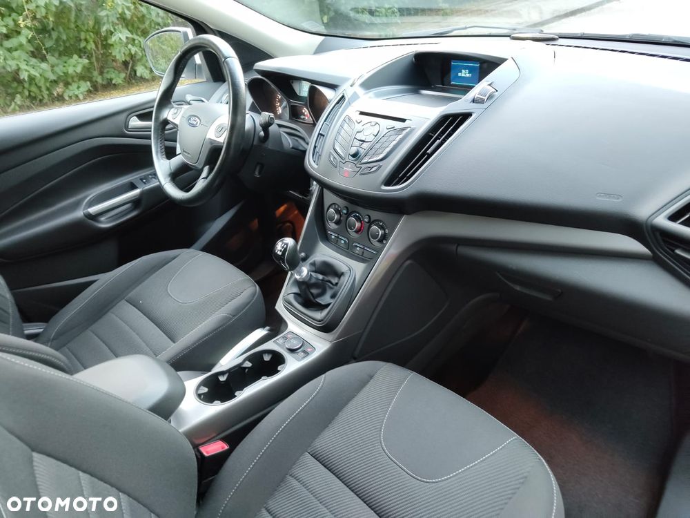 Ford Kuga 1.5 EcoBoost 2x4 Individual - 5