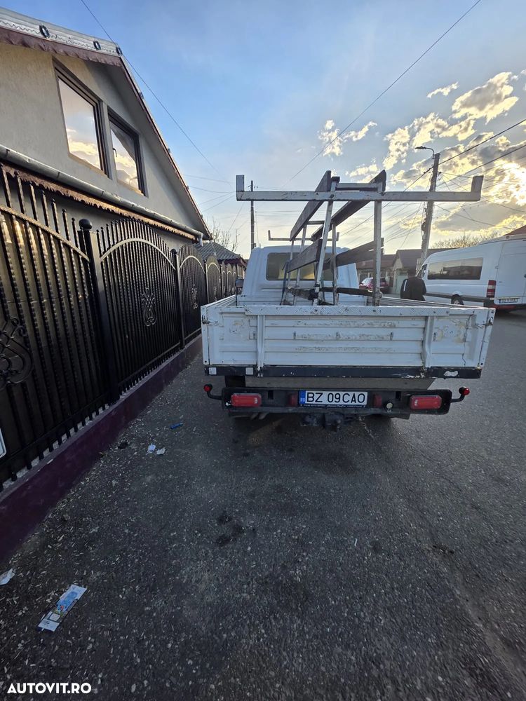 Volkswagen Transporter - 12