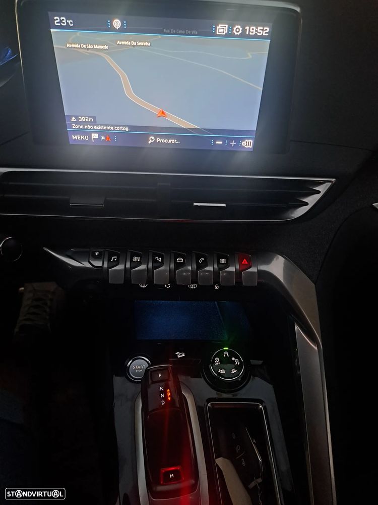 Peugeot 3008 1.6 BlueHDi GT Line Grip Control EAT6 - 11