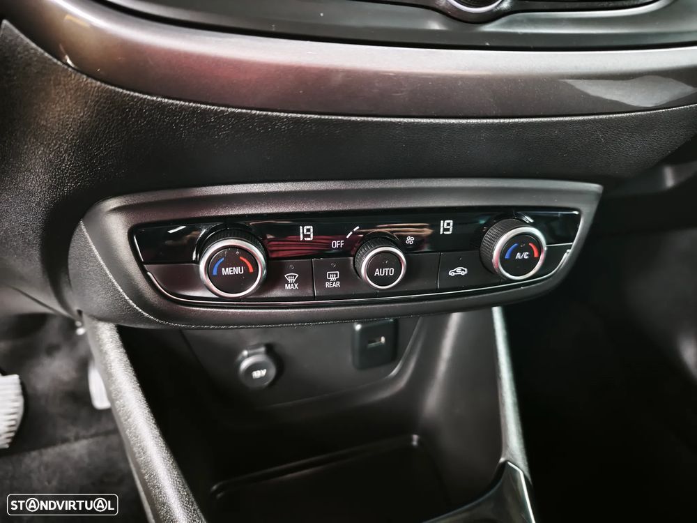 Opel Crossland X 1.2 T Innovation - 24