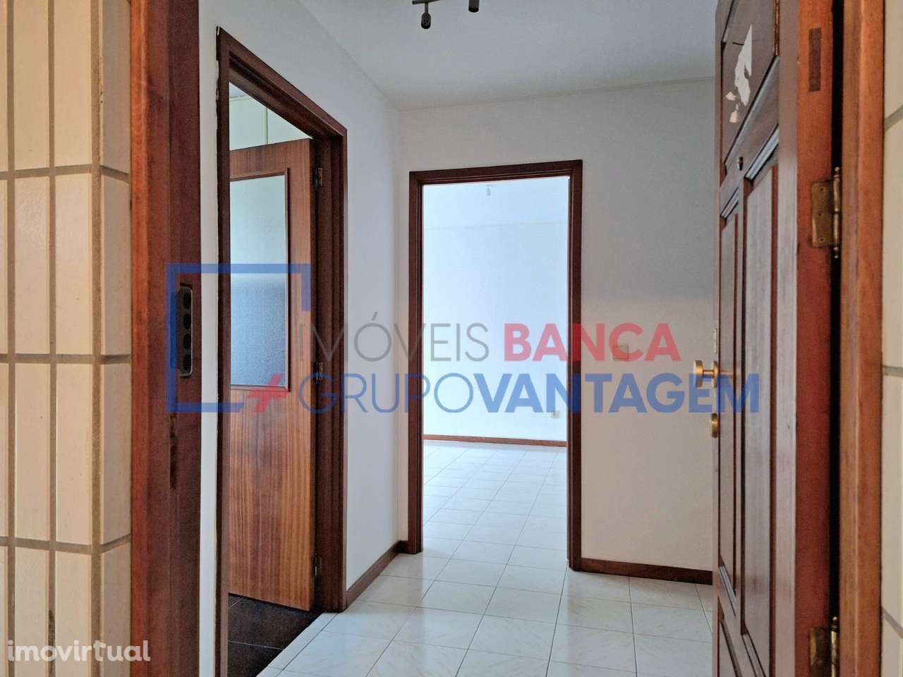 APARTAMENTO T2 - GUEIFÃES - Grande imagem: 2/25