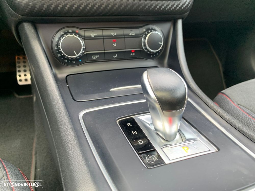 Mercedes-Benz A 45 AMG 4-Matic - 29