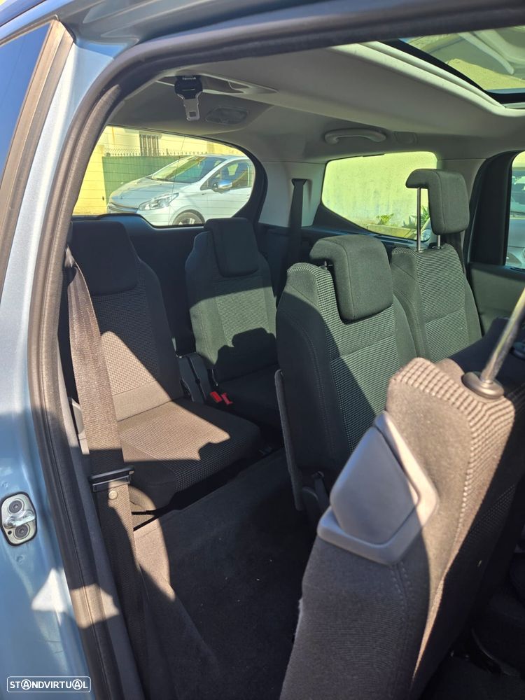 Peugeot 5008 HDI FAP 110 EGS6 Premium - 8