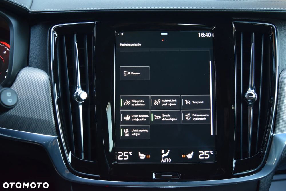 Volvo V90 D4 Geartronic R Design - 27