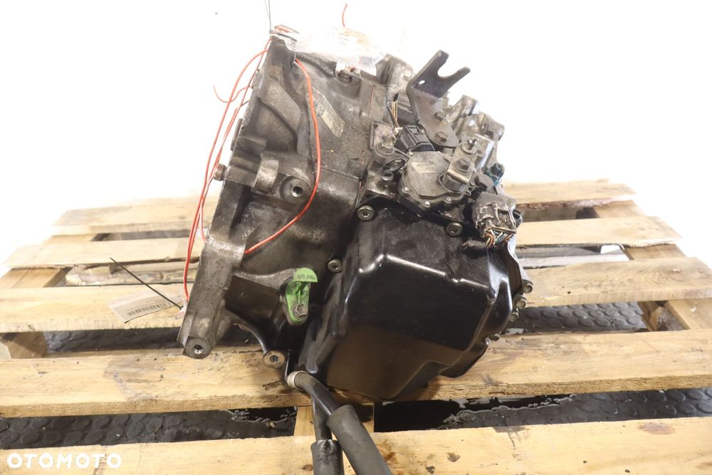 SKRZYNIA BIEGÓW AUTOMAT  CHEVROLET CAPTIVA I 2.0D 96624972 - 4