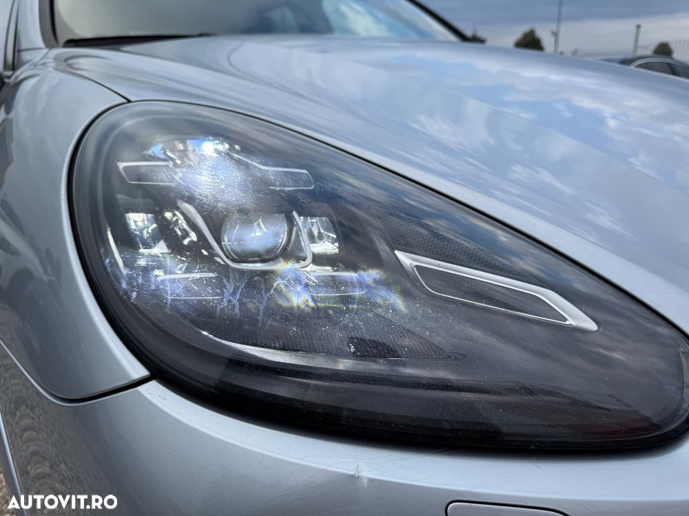 Porsche Cayenne Diesel Platinum Edition - 4