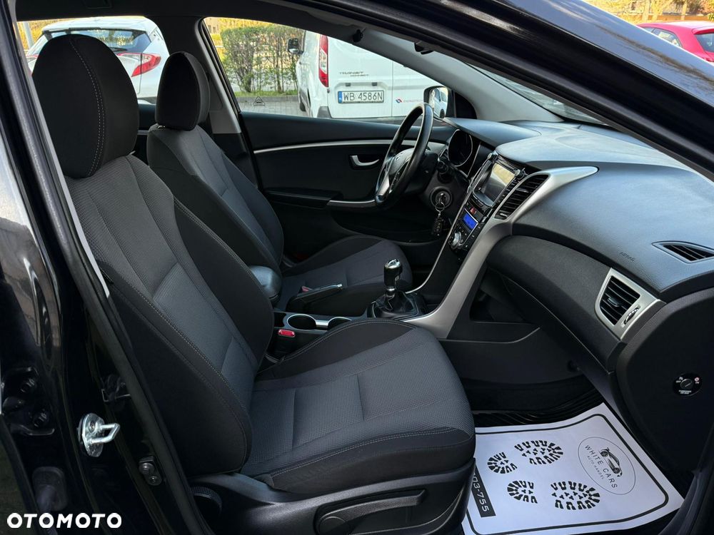 Hyundai i30 1.4 Passion - 37