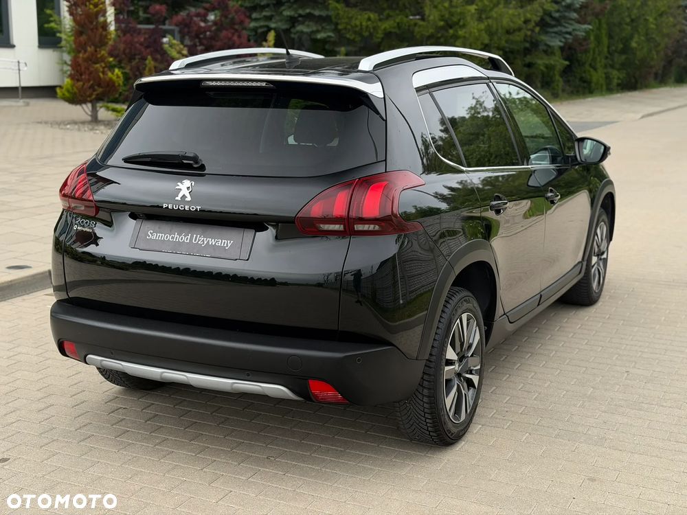 Peugeot 2008 1.2 PureTech Allure S&S - 10