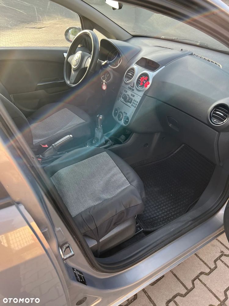 Opel Corsa 1.2 16V Enjoy - 5