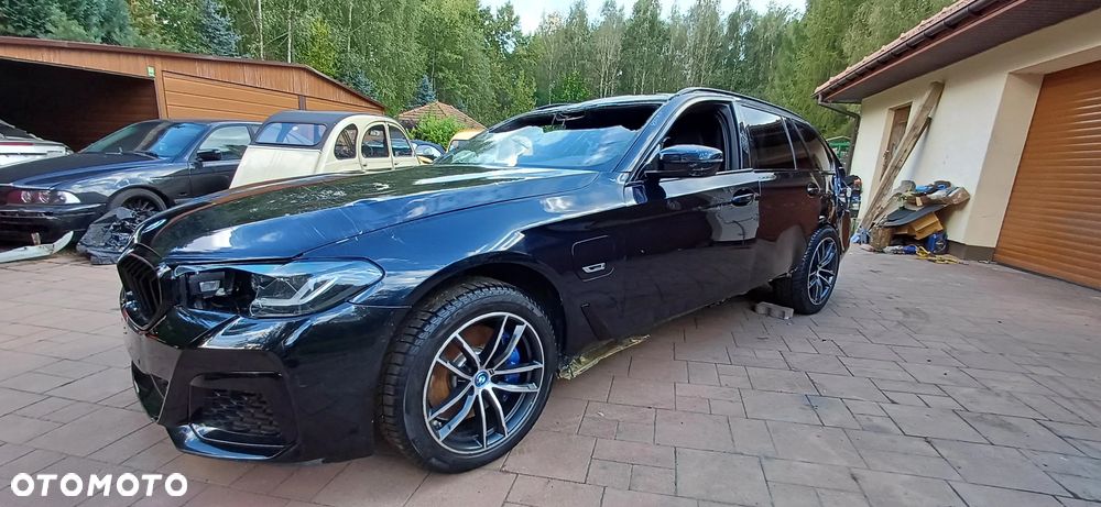 BMW Seria 5 530e xDrive - 24