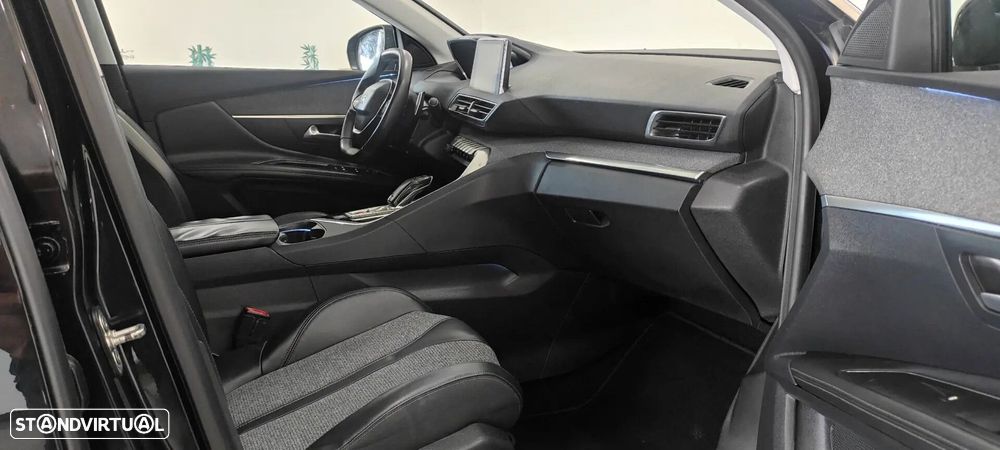 Peugeot 3008 1.6 BlueHDi GT Line EAT6 - 24