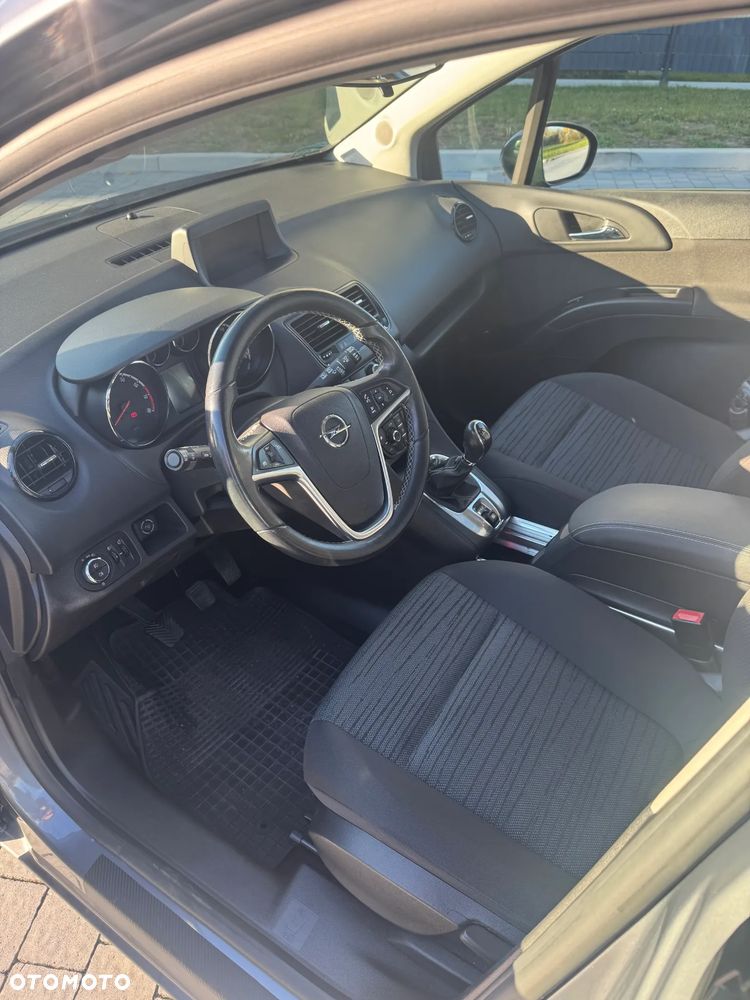 Opel Meriva - 12