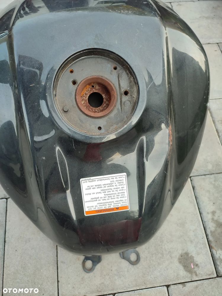 Bak, zbiornik paliwa Suzuki SV650 - 6