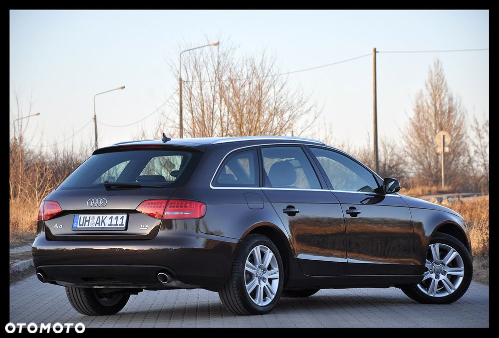 Audi A4 Avant 3.0 TDI DPF quattro S line Sportpaket (plus) - 4