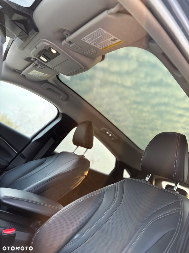 Ford Mustang Mach-E AWD PREMIUM - 10