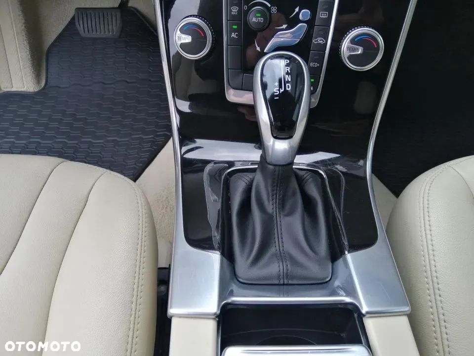 Volvo V60 D3 Drive-E Summum - 22