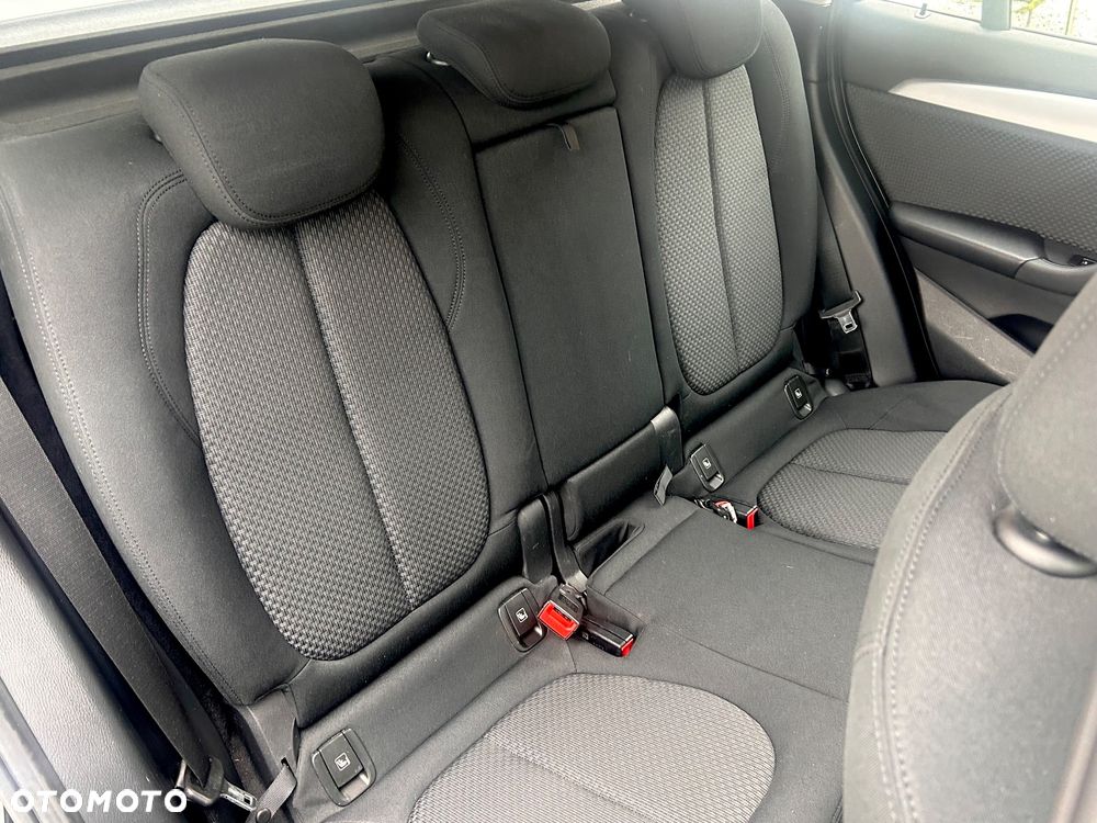 BMW X1 sDrive18d Advantage sport - 24