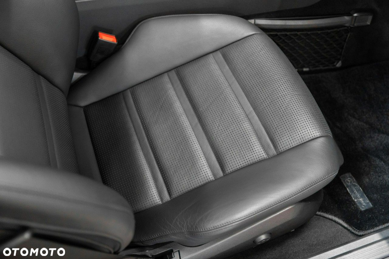 Mercedes-Benz Klasa E 63 AMG AMG Speedshift 7G-MCT - 40