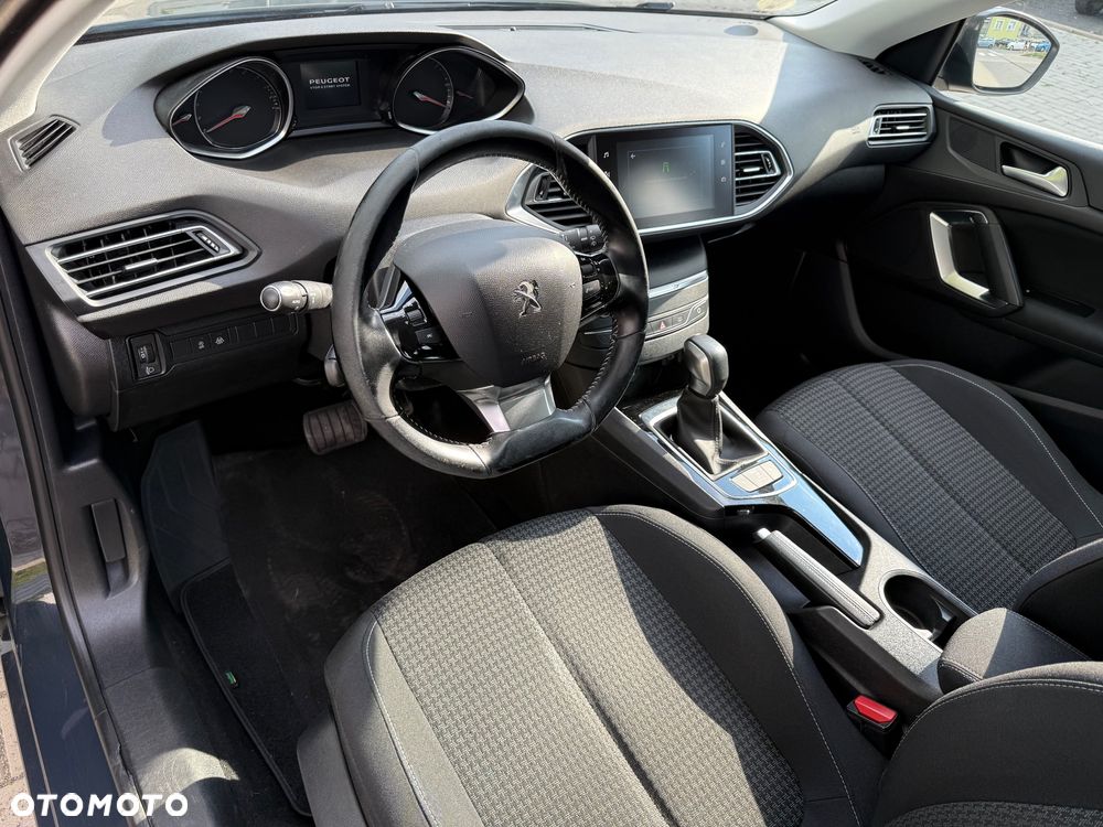 Peugeot 308 BlueHDi 120 EAT6 Stop & Start Active Business-Paket - 13