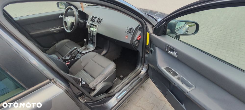 Volvo V50 1.8 - 8