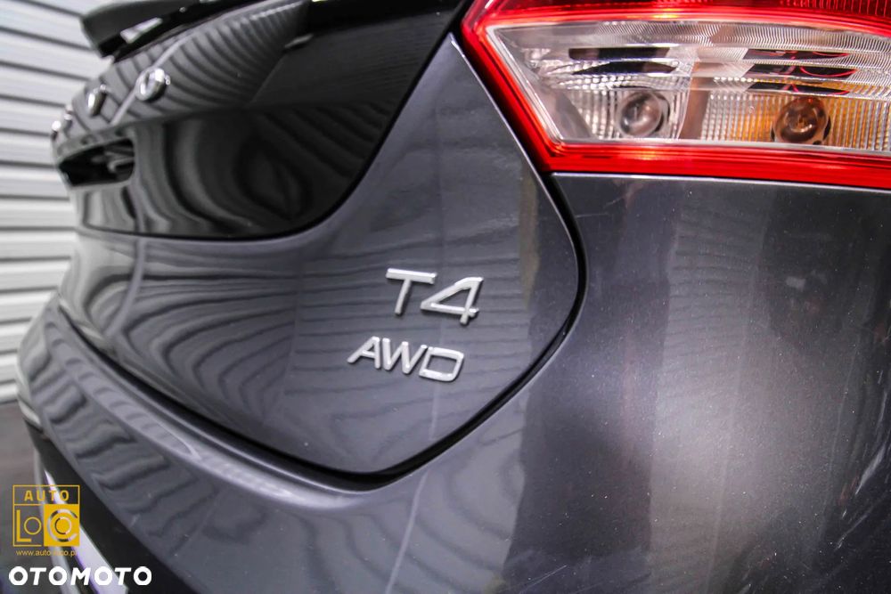 Volvo V40 Cross Country T4 AWD Geartronic Momentum - 30