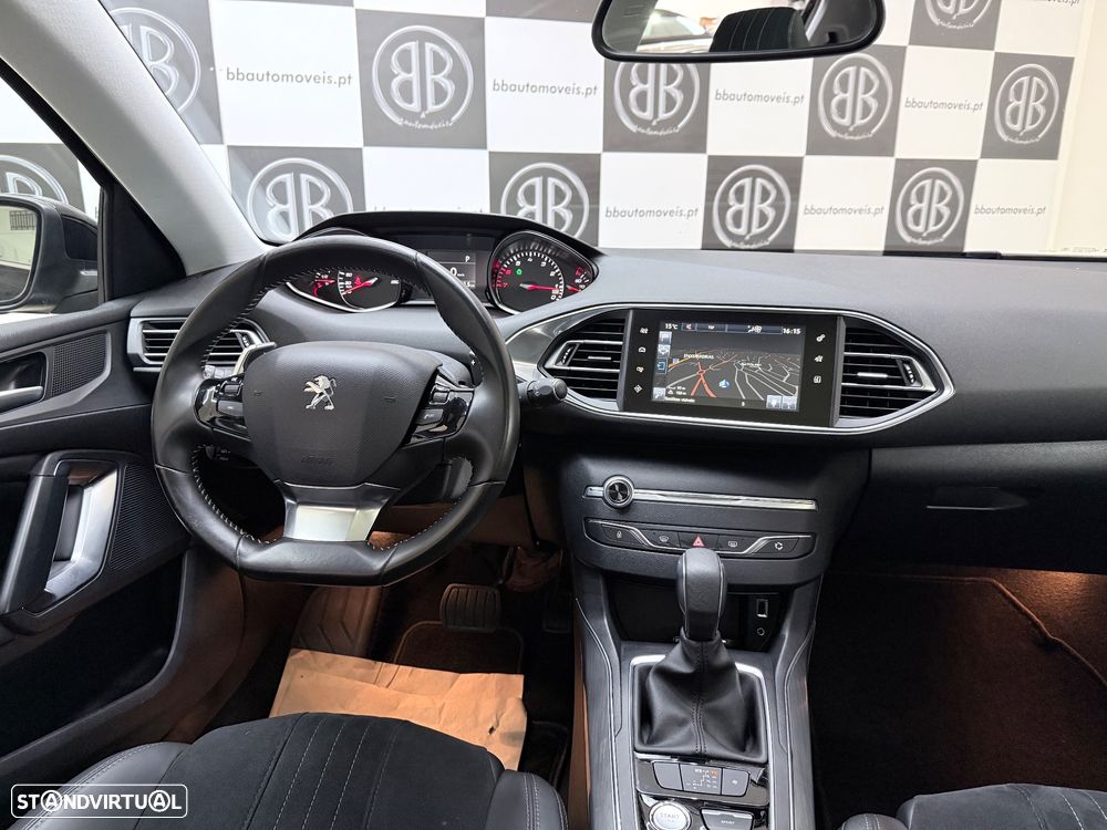 Peugeot 308 PureTech 130 GPF EAT8 Stop & Start Allure Pack - 8