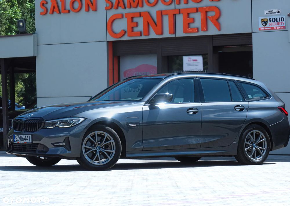 BMW Seria 3 330e Sport Line - 39