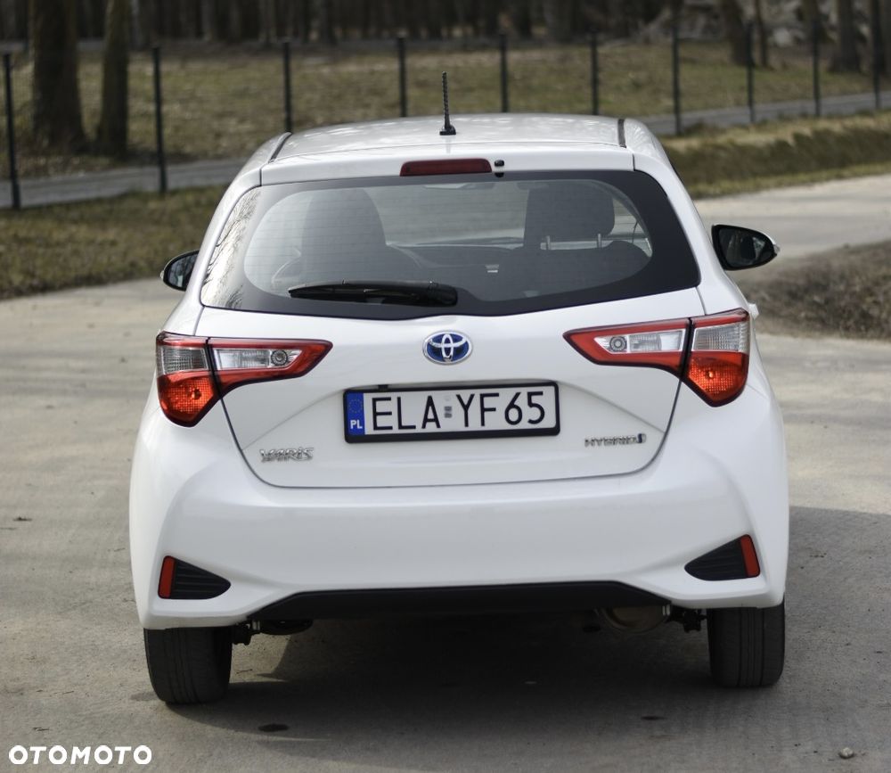 Toyota Yaris Hybrid 100 Premium EU6 - 14