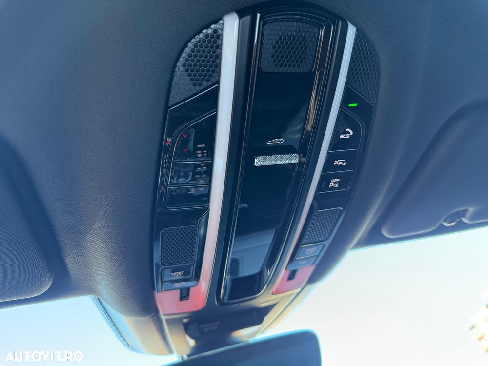 Porsche Cayenne Coupe E-Hybrid Tiptronic S - 33