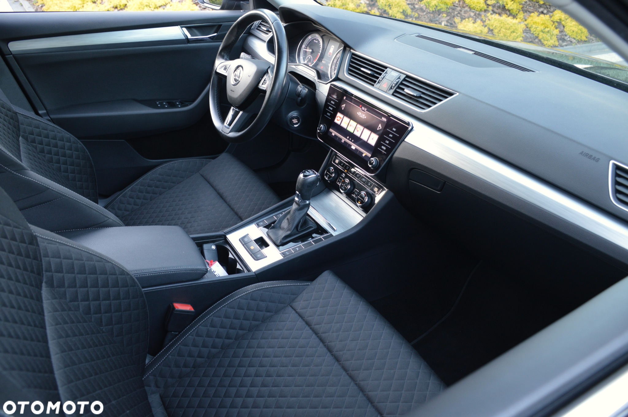 Skoda Superb 2.0 TDI SCR Sportline DSG - 21