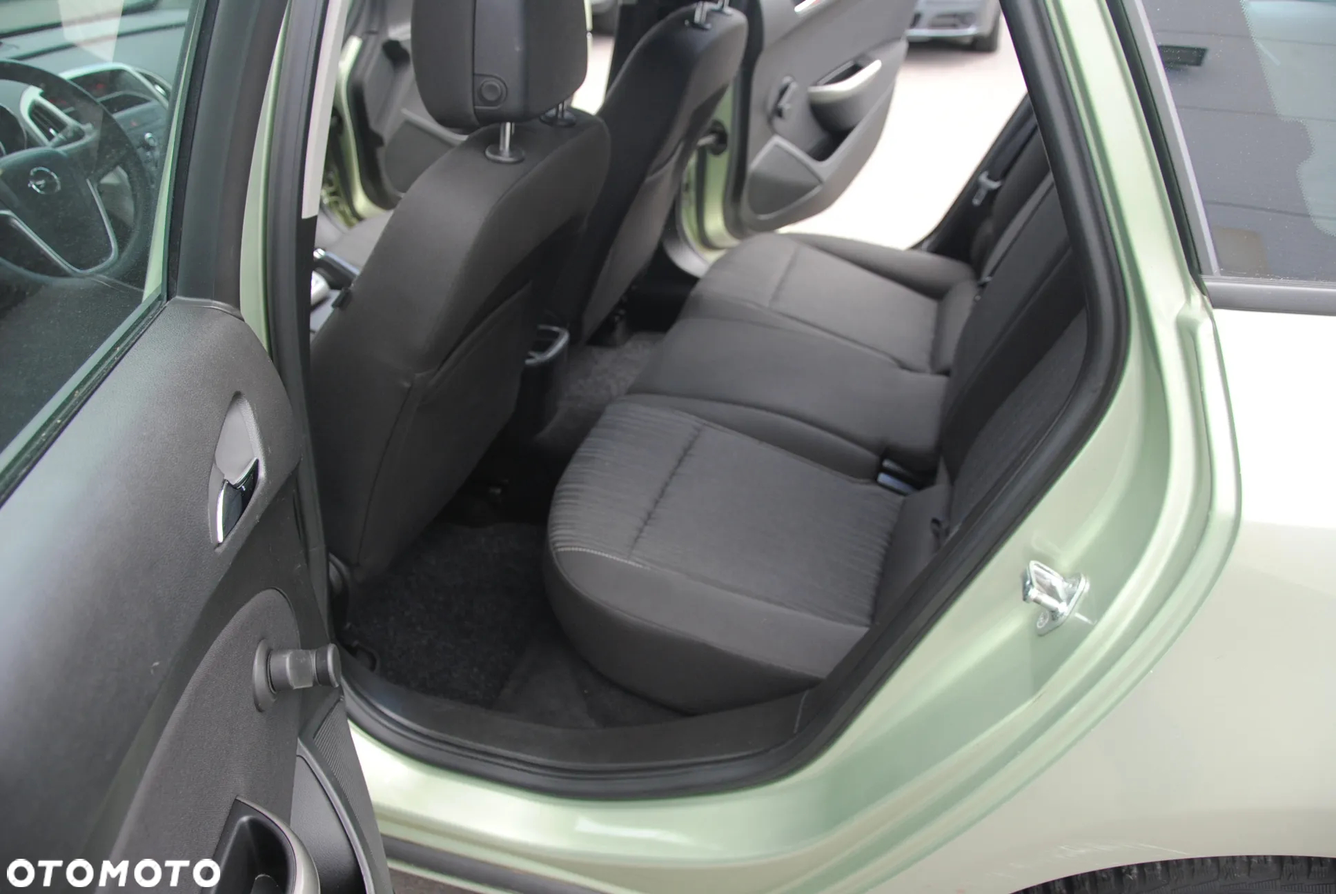 Opel Astra 1.6 Innovation - 10