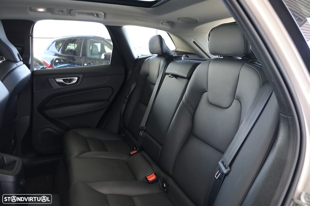 Volvo XC 60 2.0 T6 PHEV Ultimate Dark AWD - 10