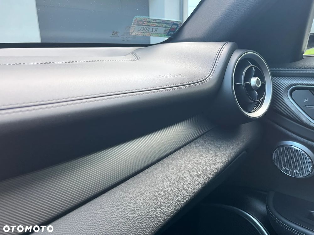 Alfa Romeo Giulia 2.0 Turbo Veloce Q4 - 19