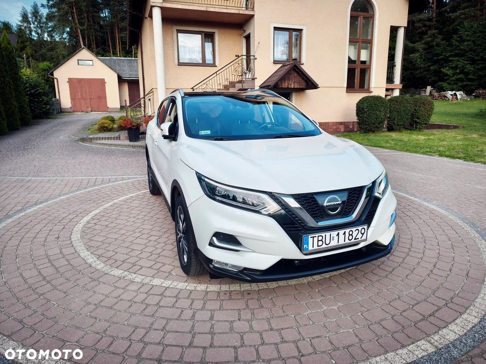 Nissan Qashqai 1.6 DIG-T N-Connecta - 1