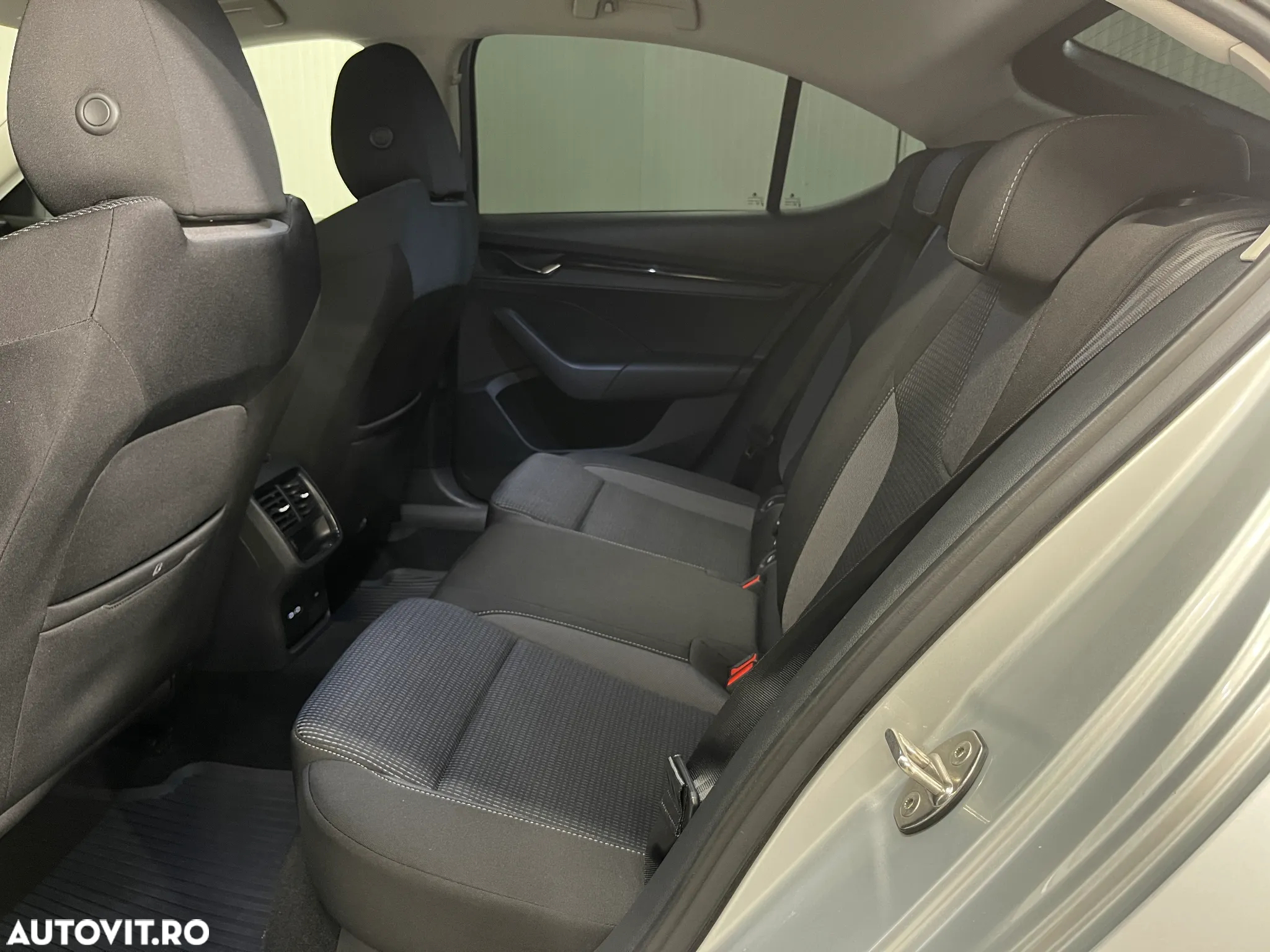 Skoda Octavia 1.5 TSI Ambition - 11