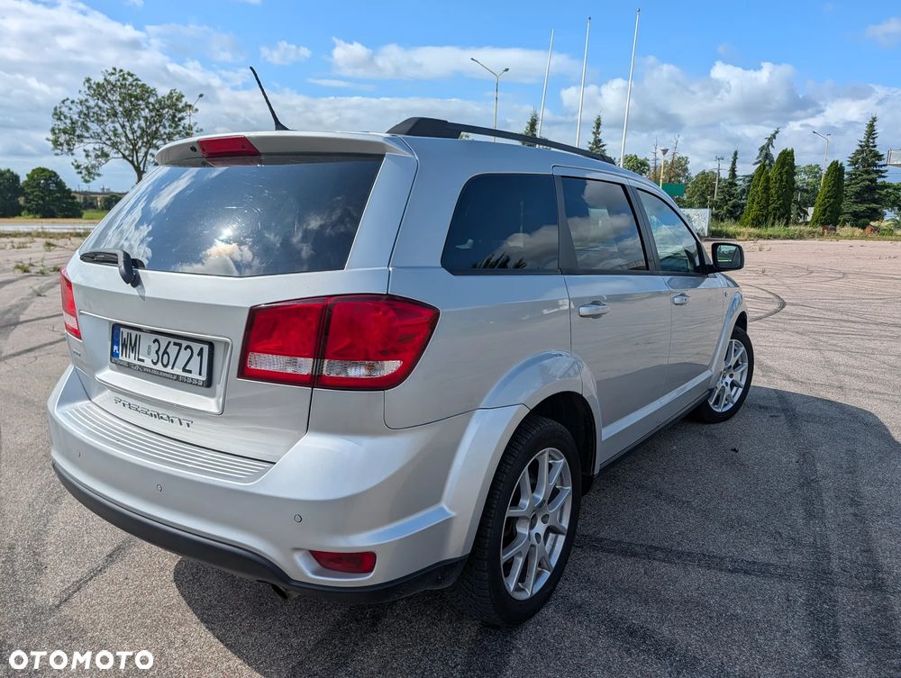 Fiat Freemont 2.0 Multijet 16V DPF Automatik Allrad Lounge - 3