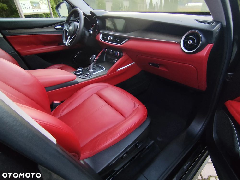 Alfa Romeo Stelvio 2.0 Turbo Tributo Italiano Q4 - 21