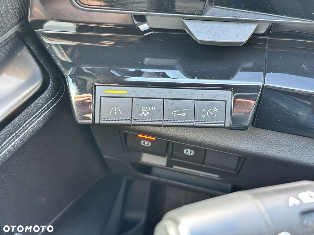 Renault Austral 1.2 E-Tech Full Hybrid 200 Iconic MMT - 9