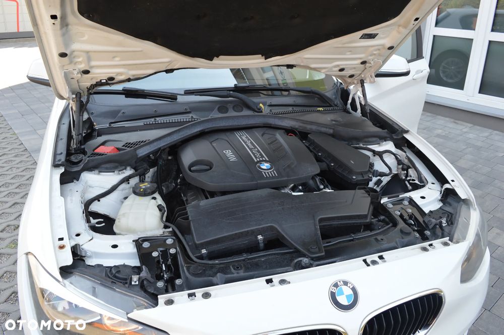 BMW Seria 1 114d Sport Line - 32