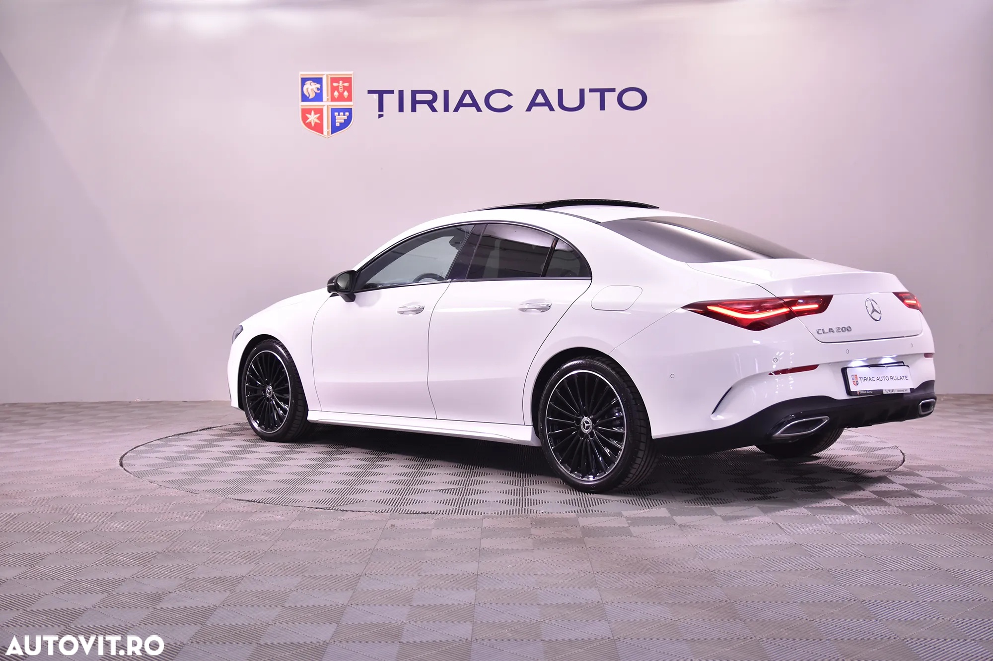 Mercedes-Benz CLA 200 7G-DCT Edition AMG Line - 3