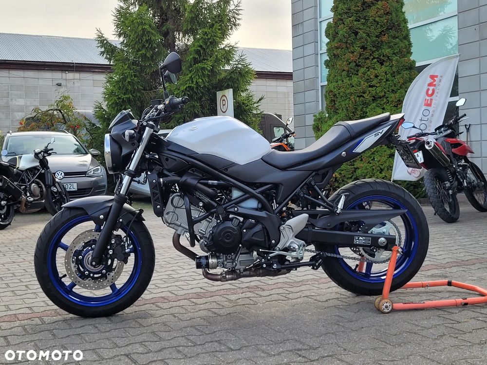 Suzuki SV - 28