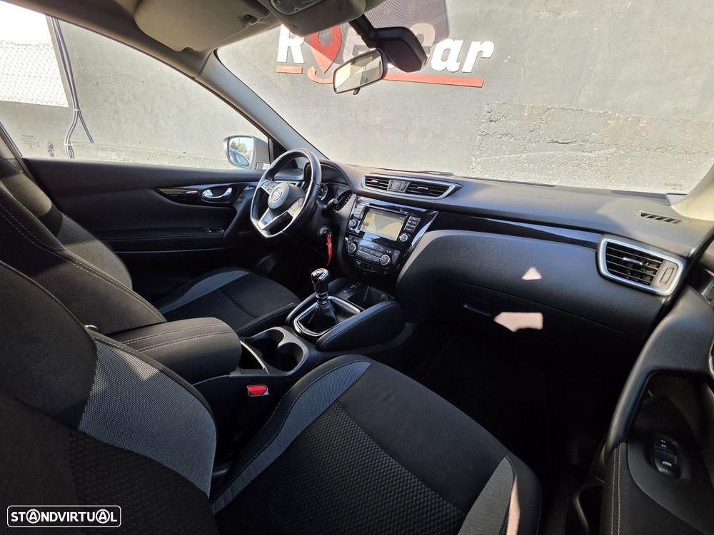 Nissan Qashqai 1.5 dCi N-Connecta - 19